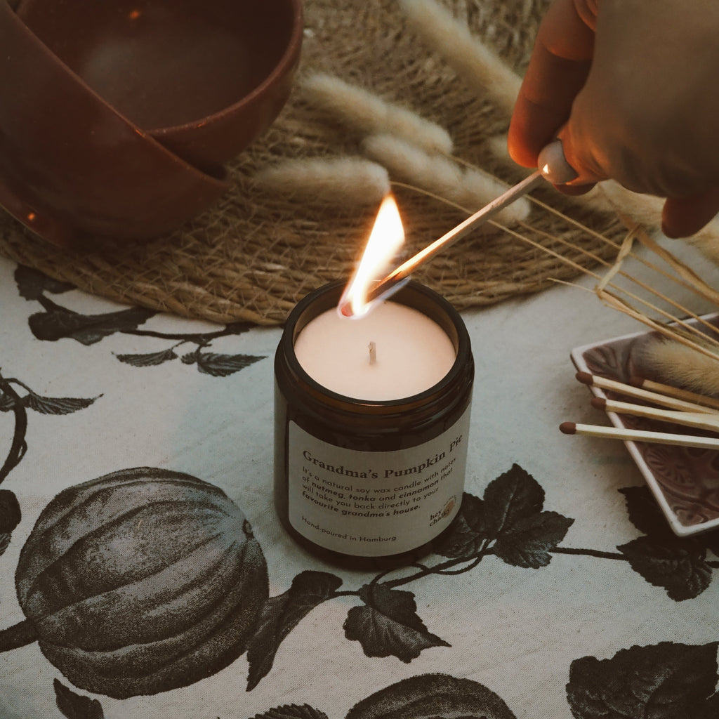 Grandma's Pumpkin Pie Scented Candle - Autumn Fall Fragrance