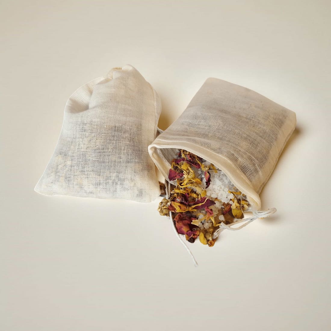 Botanical Bath Tea Bag - Rose, Lavender & Sea Salt Spa Soak
