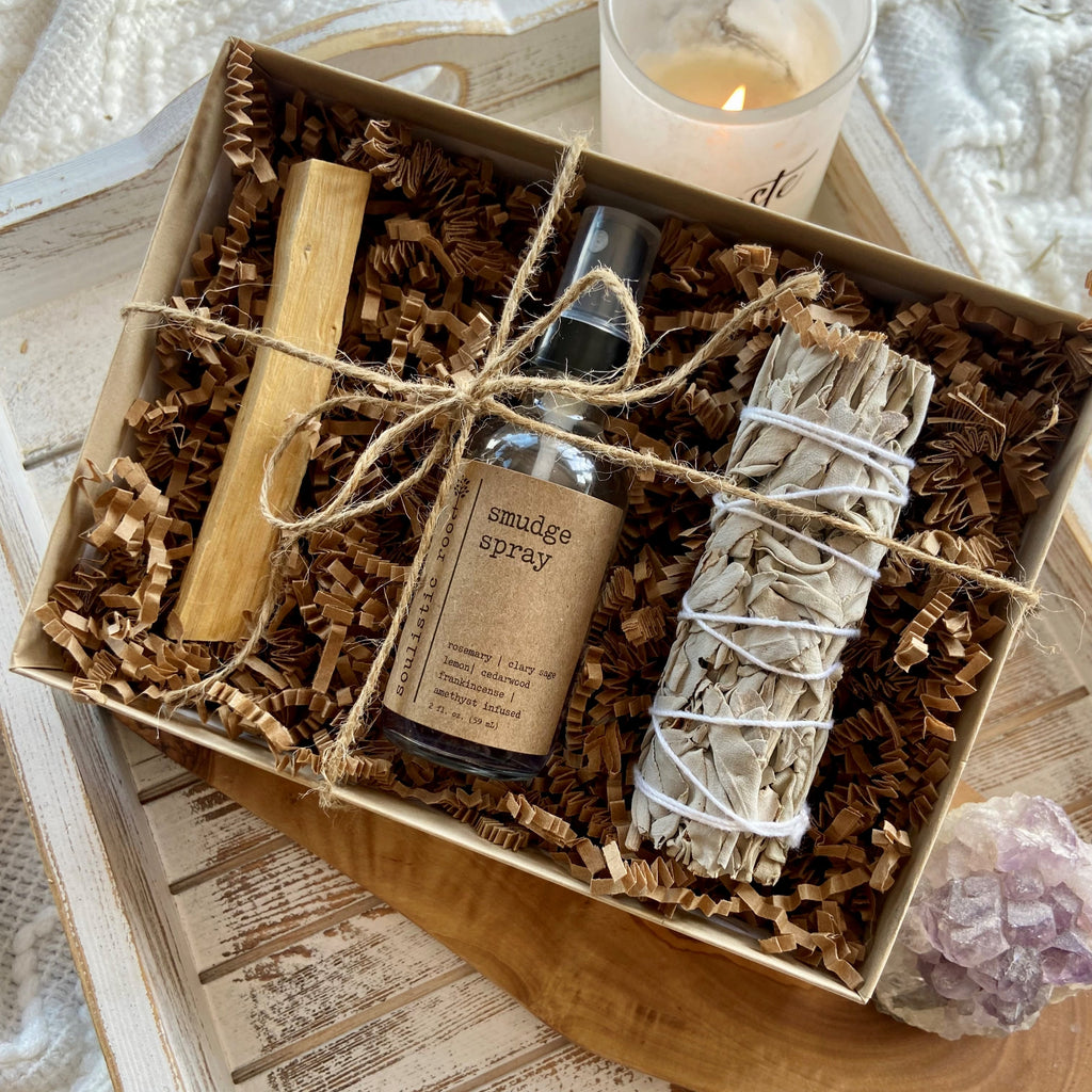 Amethyst Smudge Spray Gift Set - Sage & Palo Santo Cleansing Kit